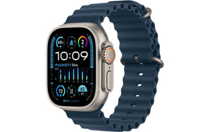 Apple Watch Ultra 2 Natural Titanium Ocean Band Blau